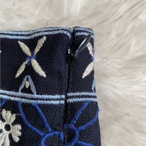 Loft Skirt Floral Embroidered Lined Blue Side Zip Short Career Wear NEW Size 6 - Picture 4 of 11